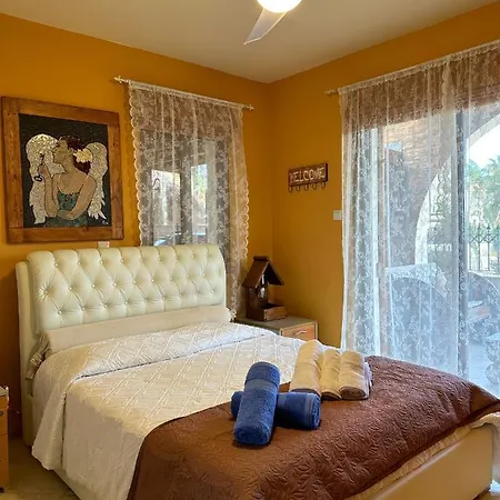 Sotira Luxury House Vakantiehuis *