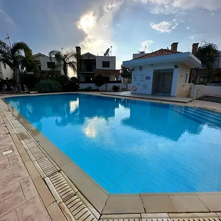 Vakantiehuis Sotira Luxury House